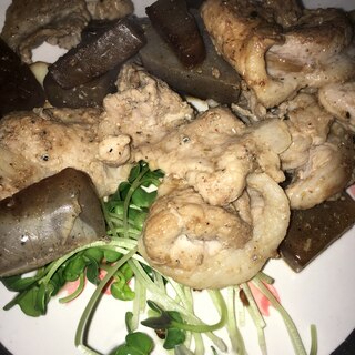 豚肉とこんにゃくのにんにく醤油焼き